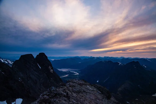 Ein Faszinierender Blick Auf Das Romsdalshornet Bei Sonnenuntergang Bezirk Romsdal — Stockfoto