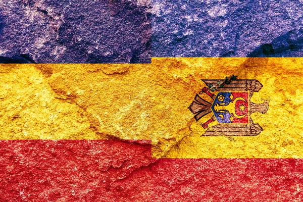 Die Flaggen Rumäniens Und Moldawiens Verwitterten Felswänden Konzept Eines Politischen — Stockfoto