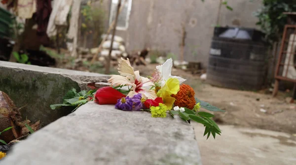 Mazzo Con Fiori Diversi Bordo — Foto Stock