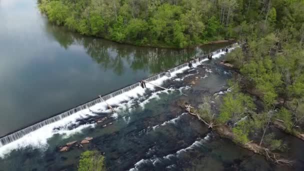 1080Pの川ダムの空中映像 — ストック動画