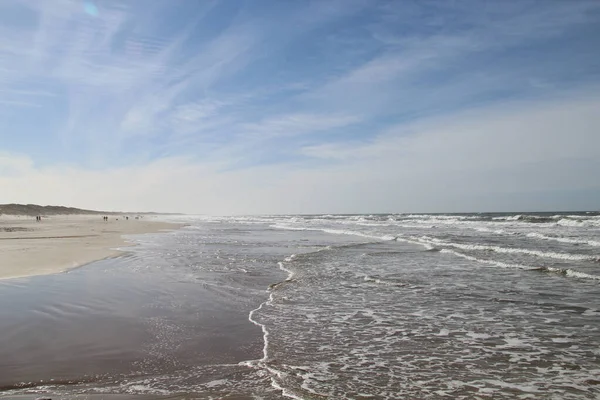 Piękny Widok Wydm Wzdłuż Plaży Lokken Danii Portu Widoczne Oddali — Zdjęcie stockowe