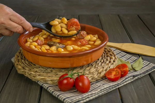 Bönor Med Chorizo Och Blodkorv Typisk Maträtt Från Norr Spanien — Stockfoto