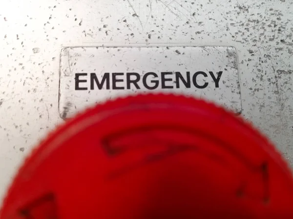 Egy Közeli Felvétel Egy Piros Vészhelyzeti Gombról Amit Gép Működésének — Stock Fotó