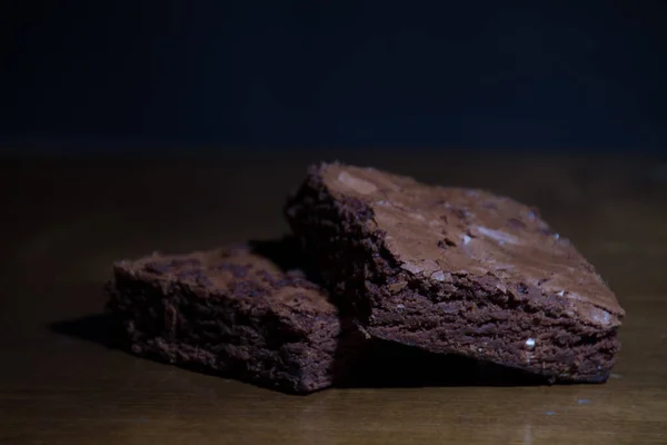 Selective Focus Shot Delicious Brownies Dark Background — Stock Photo, Image