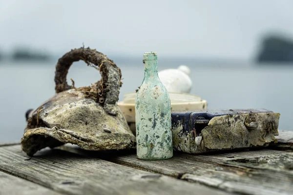 Una Toma Selectiva Una Vieja Botella Sucia Artefactos Viejos Del —  Fotos de Stock
