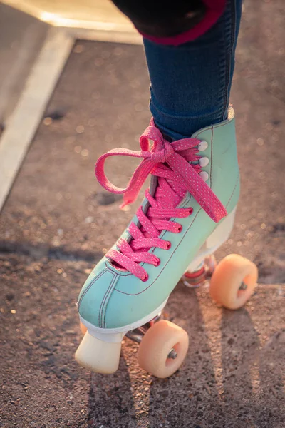 Vertical Shot Rollerskater Wearing Roller Skates Pink Laces — Stock Photo, Image