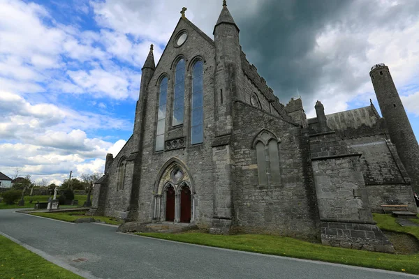 Una Toma Ángulo Bajo Catedral San Canice Día Tormentoso Kilkenny — Foto de Stock