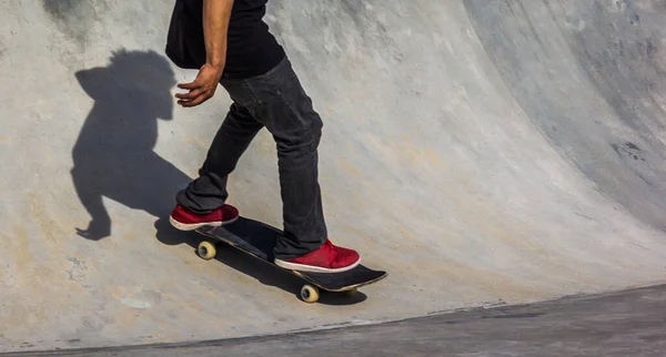 Eine Nahaufnahme Vom Skateboarden — Stockfoto