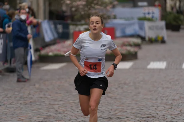Merano Włochy Maja 2021 Uczestniczki Półmaratonu Kobiet 0975 Biegu Fitness — Zdjęcie stockowe