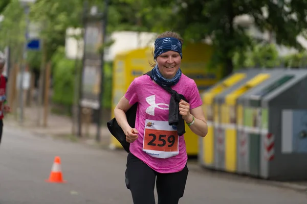 Merano イタリア 2021年5月2日 ハーフマラソン女子参加者 0975 Fitness Run Merano South Tirol — ストック写真