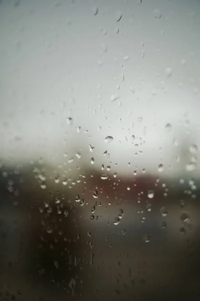 Közelkép Egy Esőcseppekkel Borított Üvegfelületről — Stock Fotó