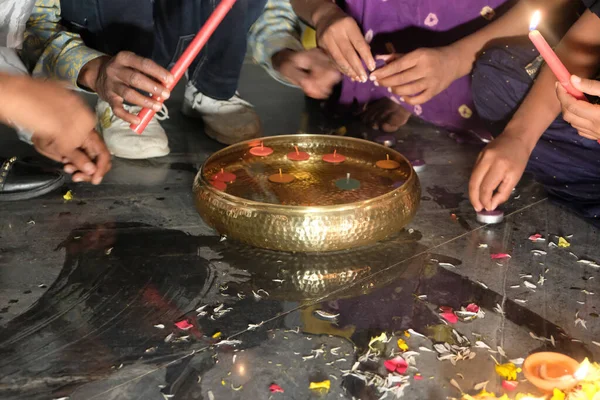 Diwali Jest Najważniejszym Starożytnym Hinduskim Festiwalem Ludzie Zapalają Diyas Lampy — Zdjęcie stockowe