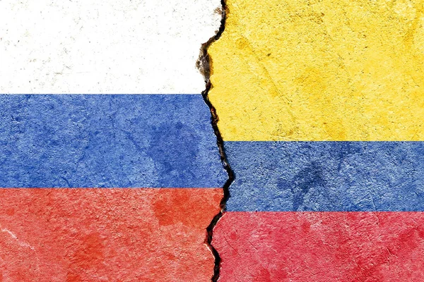 Vlag Van Rusland Colombia Vlag Een Gebarsten Muur Achtergrond — Stockfoto