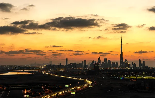 Paesaggio Urbano Dubai Negli Emirati Arabi Uniti Durante Tramonto Scenico — Foto Stock