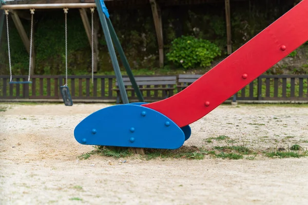 子供のための屋外遊び場のクローズアップショット — ストック写真