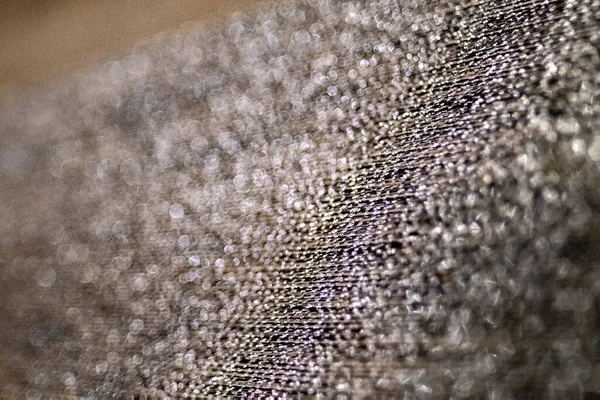 Tiro Foco Seletivo Textura Serapilheira Marrom Contra Fundo Bokeh — Fotografia de Stock