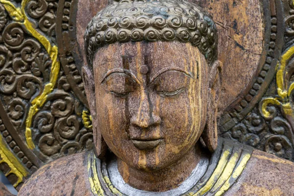 Nahaufnahme Einer Buddha Skulptur Mit Ornamenten Hintergrund — Stockfoto