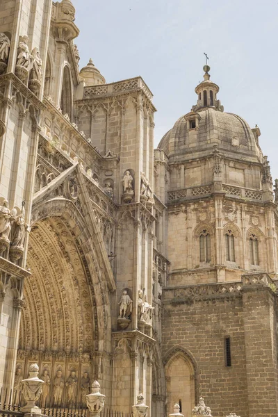 Spanya Daki Toledo Katedralinin Dikey Çekimi — Stok fotoğraf