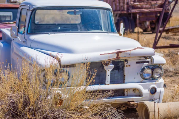 Old White Truck Crushed Hood Junkyard — Stock Photo, Image