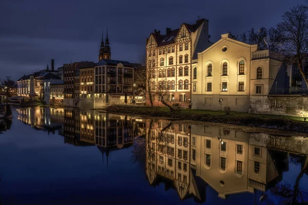 Closeup Shot Buildings Reflected Water Night — Stock Photo, Image