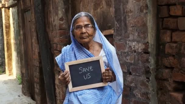 Old Indian Woman Message Indian Lives Matter Dark Background — Stockvideo