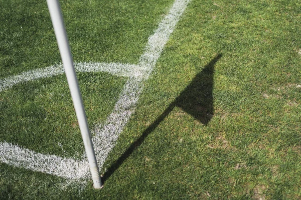 Μια Σημαία Γωνιακό Γήπεδο Ποδοσφαίρου Κατά Διάρκεια Της Ημέρας — Φωτογραφία Αρχείου
