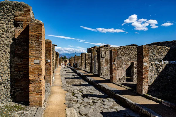 Sítio Arqueológico Com Edifícios Ruínas Estrada Pavimentada Pompeia Itália — Fotografia de Stock