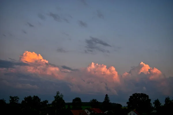 Una Vista Fascinante Del Cielo Nublado Atardecer — Foto de Stock