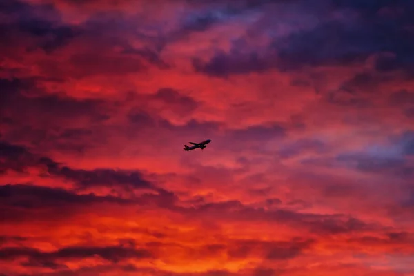 Mesmerizing View Airplane Dramatic Orange Red Sunset Sky — Stock Photo, Image