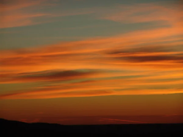 Una Vista Fascinante Del Cielo Nublado Atardecer —  Fotos de Stock