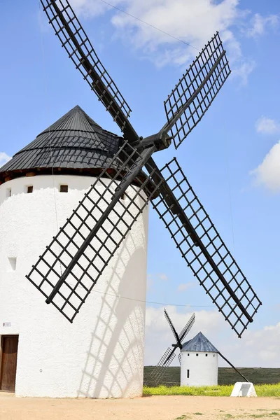 Eine Einzige Windmühle Campo Criptana Spanien — Stockfoto