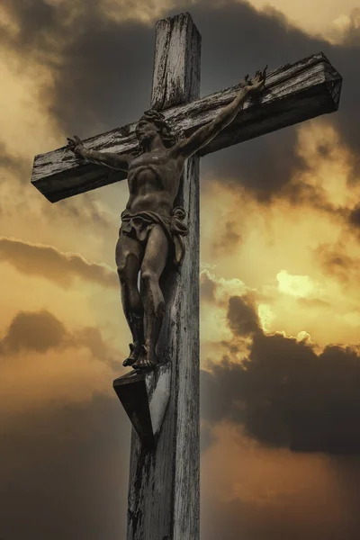 Vertical Shot Crucifix Cloudy Sky Sunset Background — Stock Photo, Image