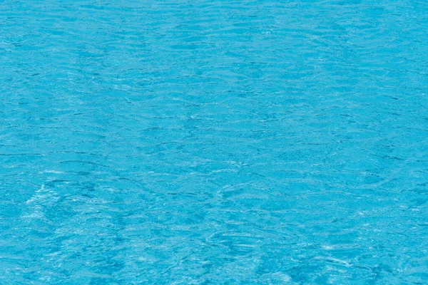 Yüzme Havuzunun Mavi Saf Suyu — Stok fotoğraf