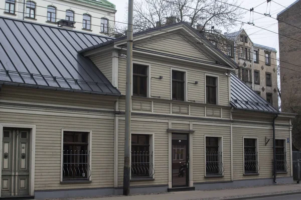 Primo Piano Una Strada Con Facciata Piccolo Edificio — Foto Stock