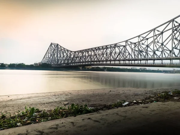 Kolkata India 2021 Howrah Bridge 후글리 강에서 하늘로 이루어진 역사적 — 스톡 사진