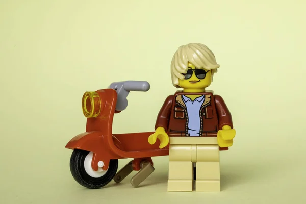 Luton United Kingdom May 2021 Lego Man His Red Scooter — 스톡 사진
