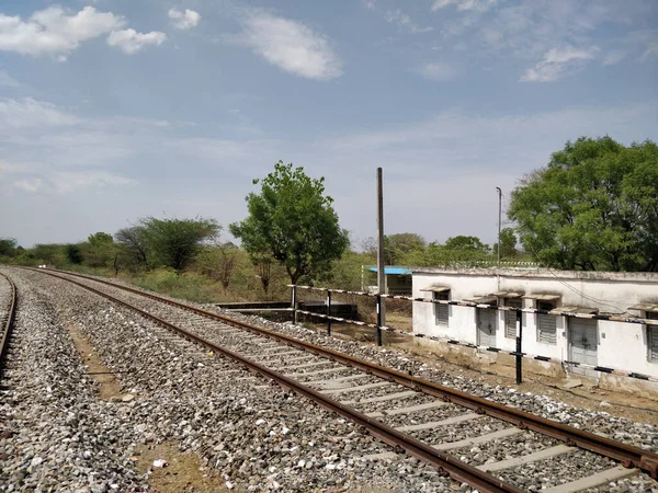 Landscape Railway Tracks Surrounded Greenery Sunlight Rajashtan India — ストック写真