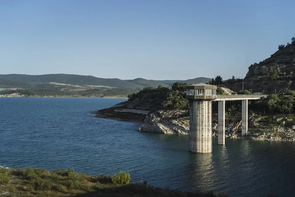 Embalse Guadalcacin Pod Modrou Oblohou — Stock fotografie