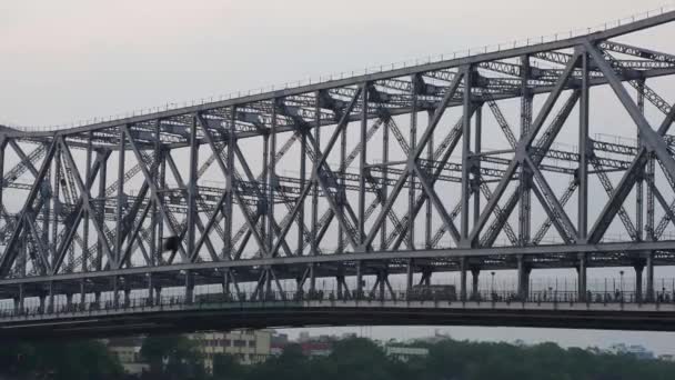 Brücke Über Den Fluss — Stockvideo