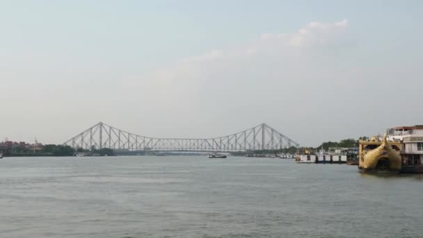 Pohled Vidyasagar Setu Trajektové Lodní Dopravy Která Běží Řece Ganges — Stock video