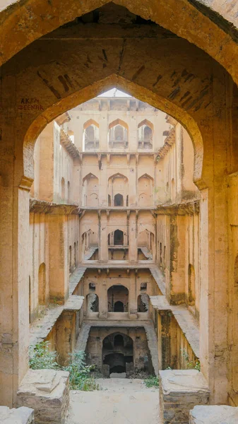 Eine Vertikale Aufnahme Des Schönen Neemrana Fort Palace Rajasthan Indien — Stockfoto