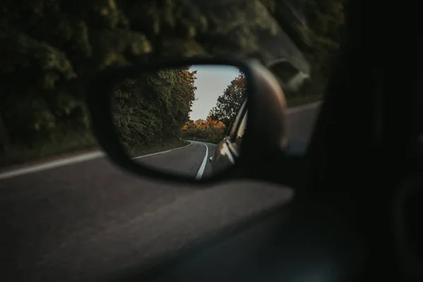 Empty Curving Road Visible Side Mirror Car Driving Sunset — Stock Photo, Image