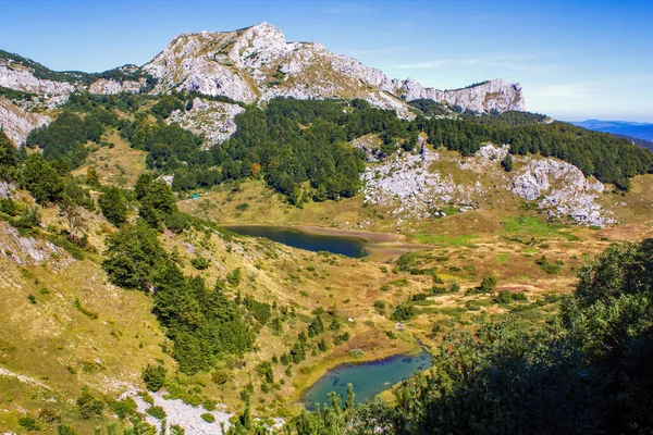 波斯尼亚和黑塞哥维那Treskavica山和Platno Jezero湖美景 — 图库照片