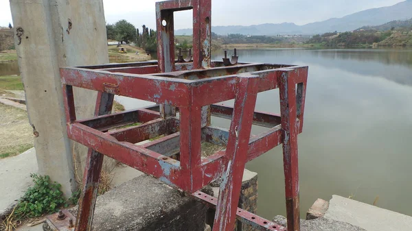 Primer Plano Una Parte Puente Sobre Río — Foto de Stock