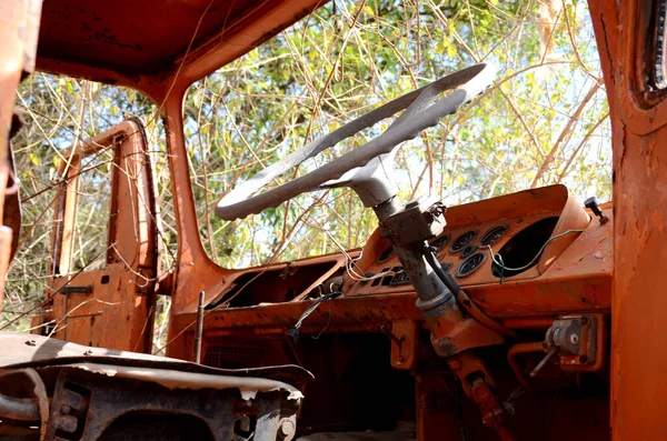 Vecchio Camion Arancione Nel Lato Protagonista Con Marcia Sedile Nella — Foto Stock