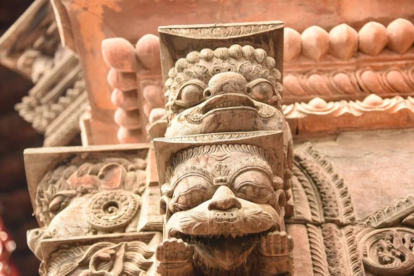 바크타푸르에 의나무 조각품의 — 스톡 사진