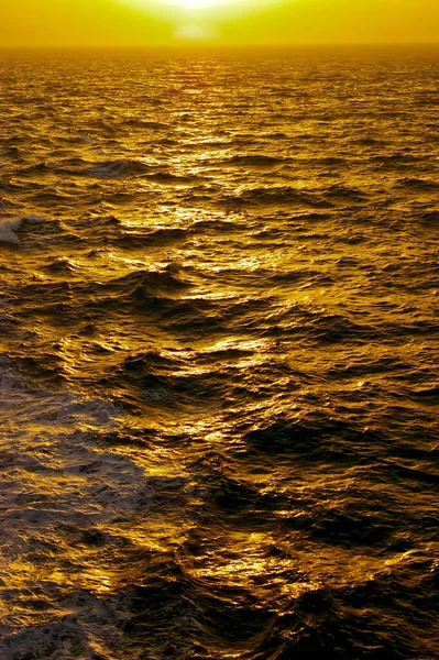 Beautiful Orange Sky Reflected Wavey Waters Adriatic Sea Golden Hour — Stock Photo, Image