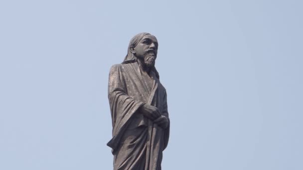Статуя Старой Церкви — стоковое видео