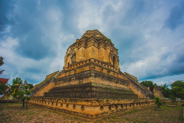 Disparo Wat Chedi Luang Chiang Tailandia —  Fotos de Stock