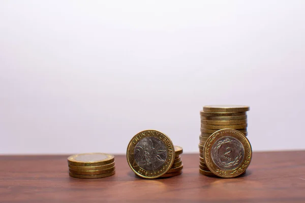 Detailní Záběr Hromadu Centových Mincí Stole — Stock fotografie